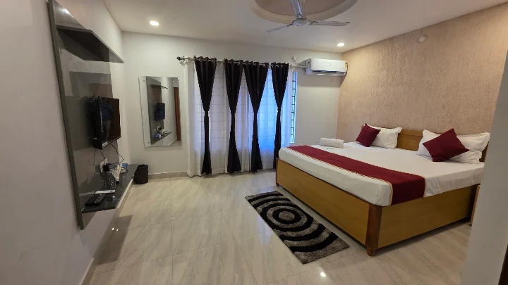 Hotel Buransh Inn, Kathghariya, Haldwani