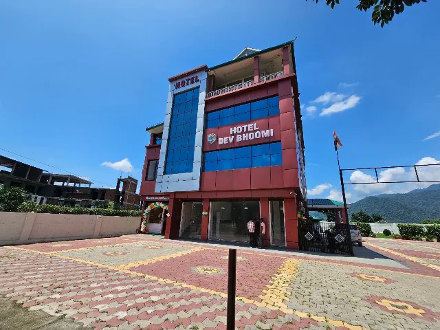 Hotel Devbhoomi and Party Lawn, Gaulapar, Haldwani