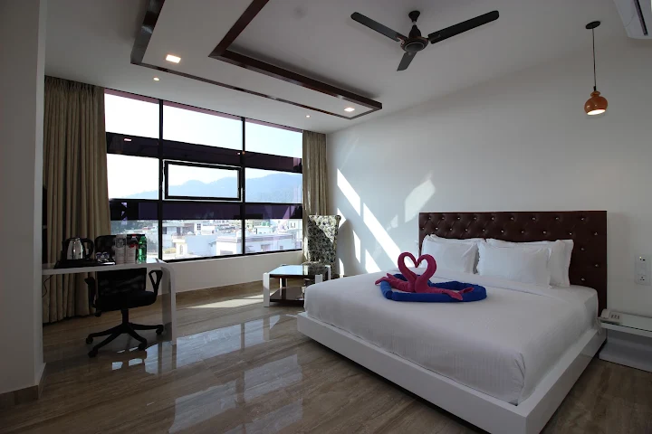 HOTEL K11, Bhotia Parao, Haldwani