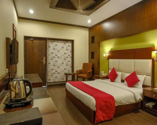 Hotel Saurabh By Moonlight Hospitality, Bhotia Parao, Haldwani