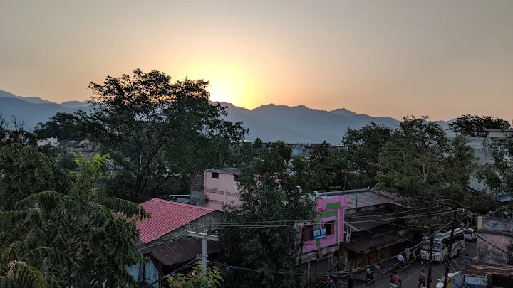 hotel sun city, Banbhoolpura, Haldwani