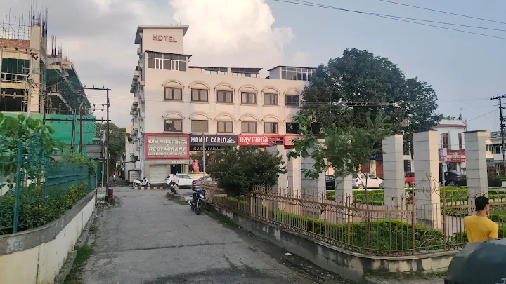 Hotel White Ribecca, Bhotia Parao, Haldwani