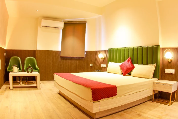 Jaiguru Hotel, Banbhoolpura, Haldwani