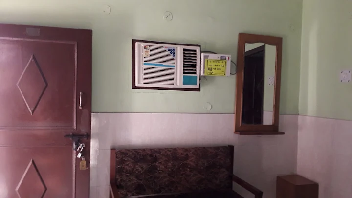 Maa Gayatri Hotel, Dahariya, Haldwani