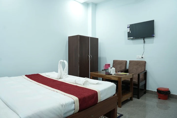 Maa kokila Guest House & Restaurant Haldwani., Patwadanagar, Haldwani