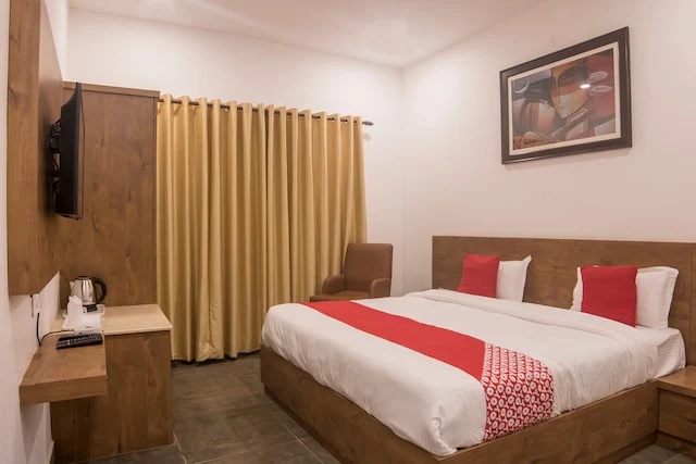 OYO 28721 Hotel Orchard, Dahariya, Haldwani