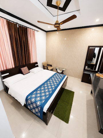 OYO 8672 Hotel Friends, Banbhoolpura, Haldwani