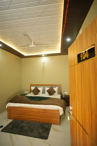 OYO Green Valley, Patwadanagar, Haldwani