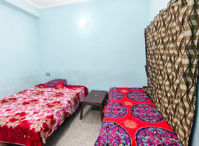 Relax inn homestay & PG, Amrawati Colony, Haldwani