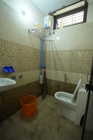 Room in Haldwani with Private Kitchen and Bath, Amrawati Colony, Haldwani