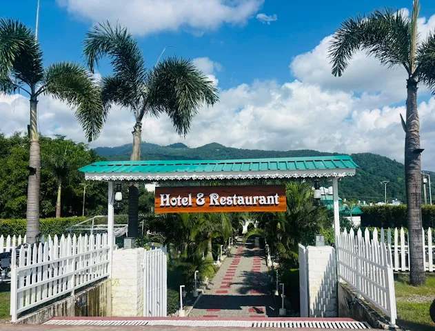 Royal Spice Hotel & Restaurant, I Bank, Haldwani
