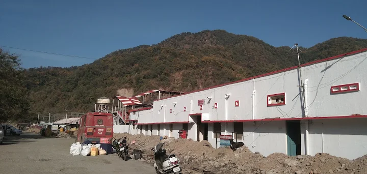 Shree Om hotel, Banbhoolpura, Haldwani