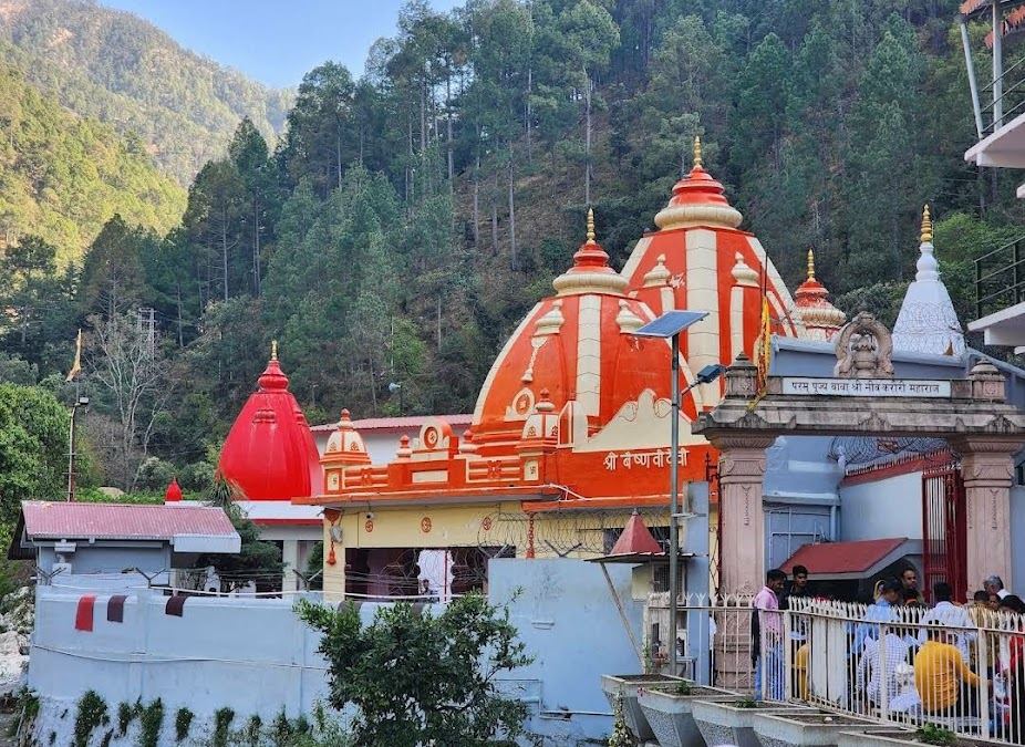 Kainchi Dham (Neem Karoli Baba ashram), the river-bend ashram 49 km from Haldwani via Bhowali on NH109