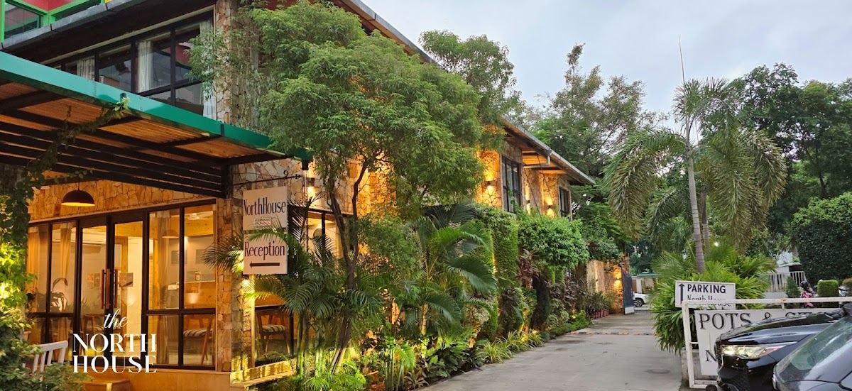 Hotel North House Haldwani, the eco-luxe Pots and Stones boutique in Bamori Malli