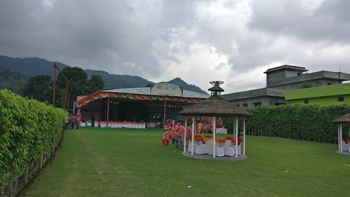 Adarsh Banquet Hall, Shiv Puri, हल्द्वानी