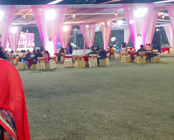 Riya Palac Banquet Hall, Tikonia Churaha, हल्द्वानी